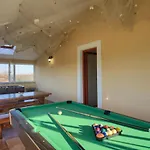 Beautiful Divina With Large Pool, Sauna & Hydrommassage Near Pula, High Level Of Privacy