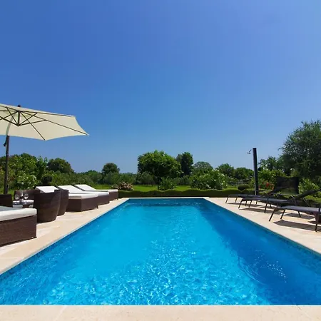 Beautiful Divina With Large Pool, Sauna & Hydrommassage Near Pula, High Level Of Privacy Šišan