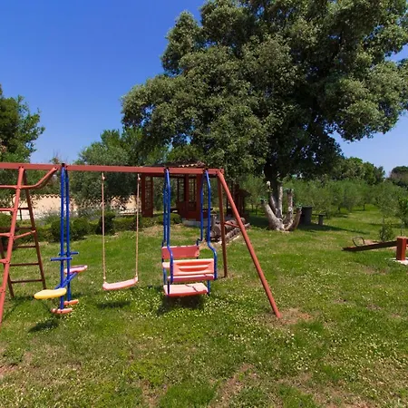 Beautiful Divina With Large Pool, Sauna & Hydrommassage Near Pula, High Level Of Privacy Villa Sisan