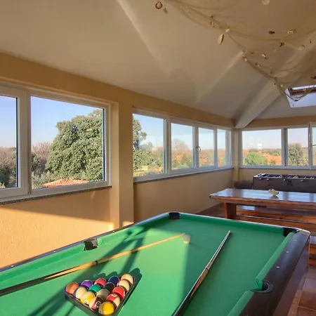 Beautiful Divina With Large Pool, Sauna & Hydrommassage Near Pula, High Level Of Privacy