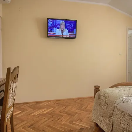 Villa Beautiful Divina With Large Pool, Sauna & Hydrommassage Near Pula, High Level Of Privacy Šišan