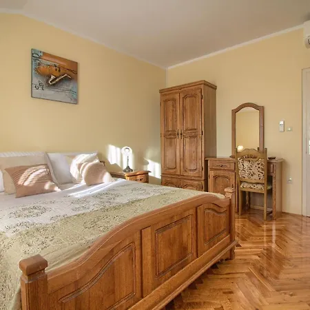 Beautiful Divina With Large Pool, Sauna & Hydrommassage Near Pula, High Level Of Privacy Šišan
