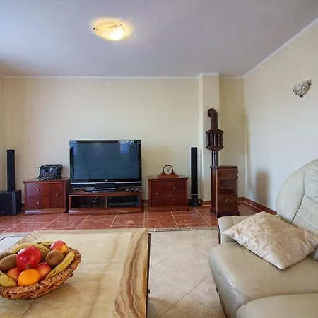 Beautiful Divina With Large Pool, Sauna & Hydrommassage Near Pula, High Level Of Privacy Šišan